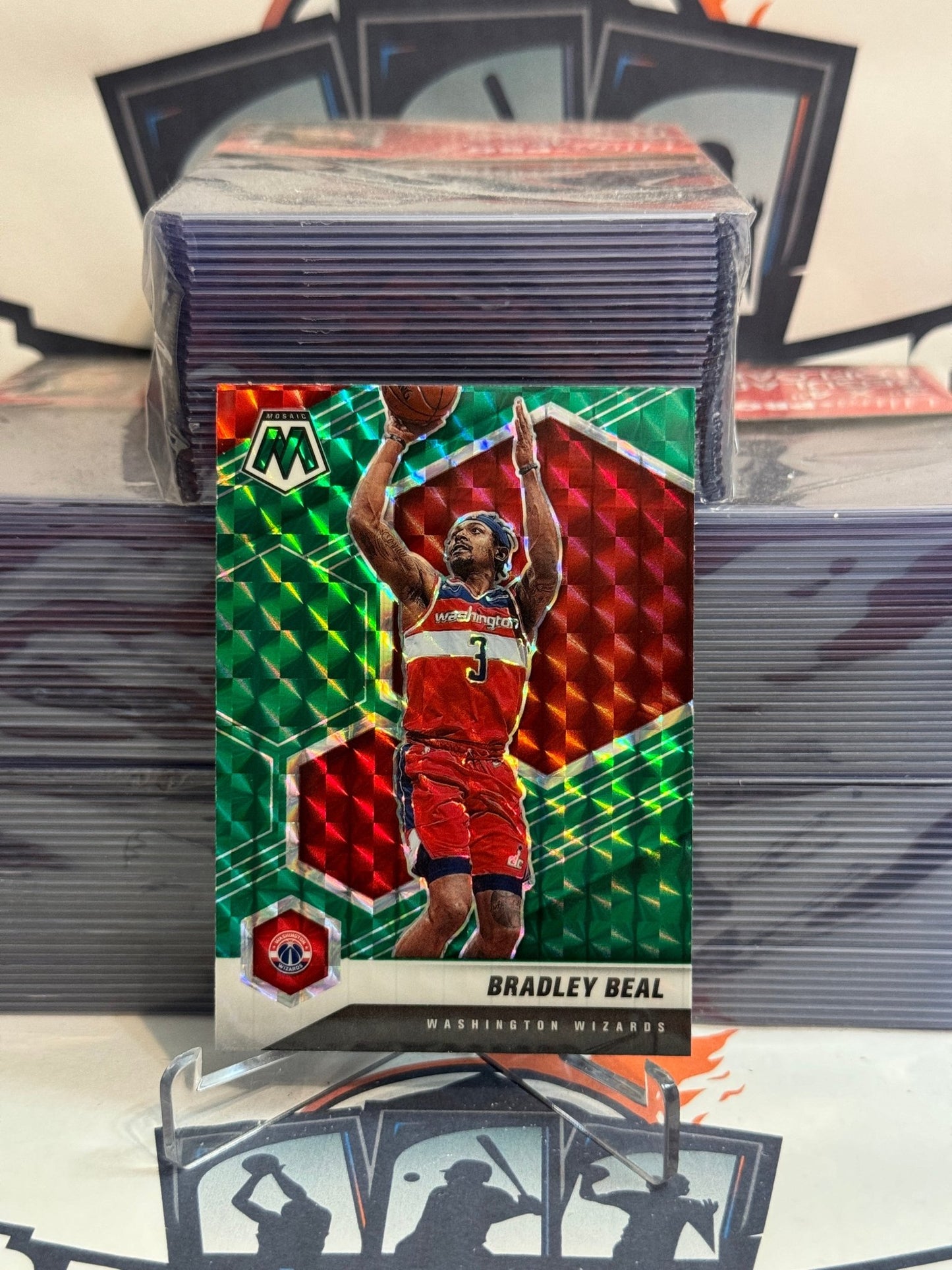 2020 Panini Mosaic (Green Prizm) Bradley Beal #69