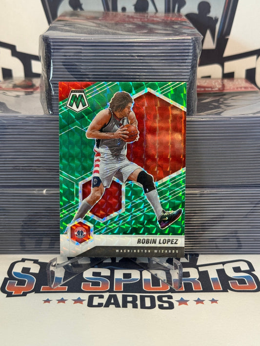 2020 Panini Mosaic (Green Prizm) Robin Lopez #48