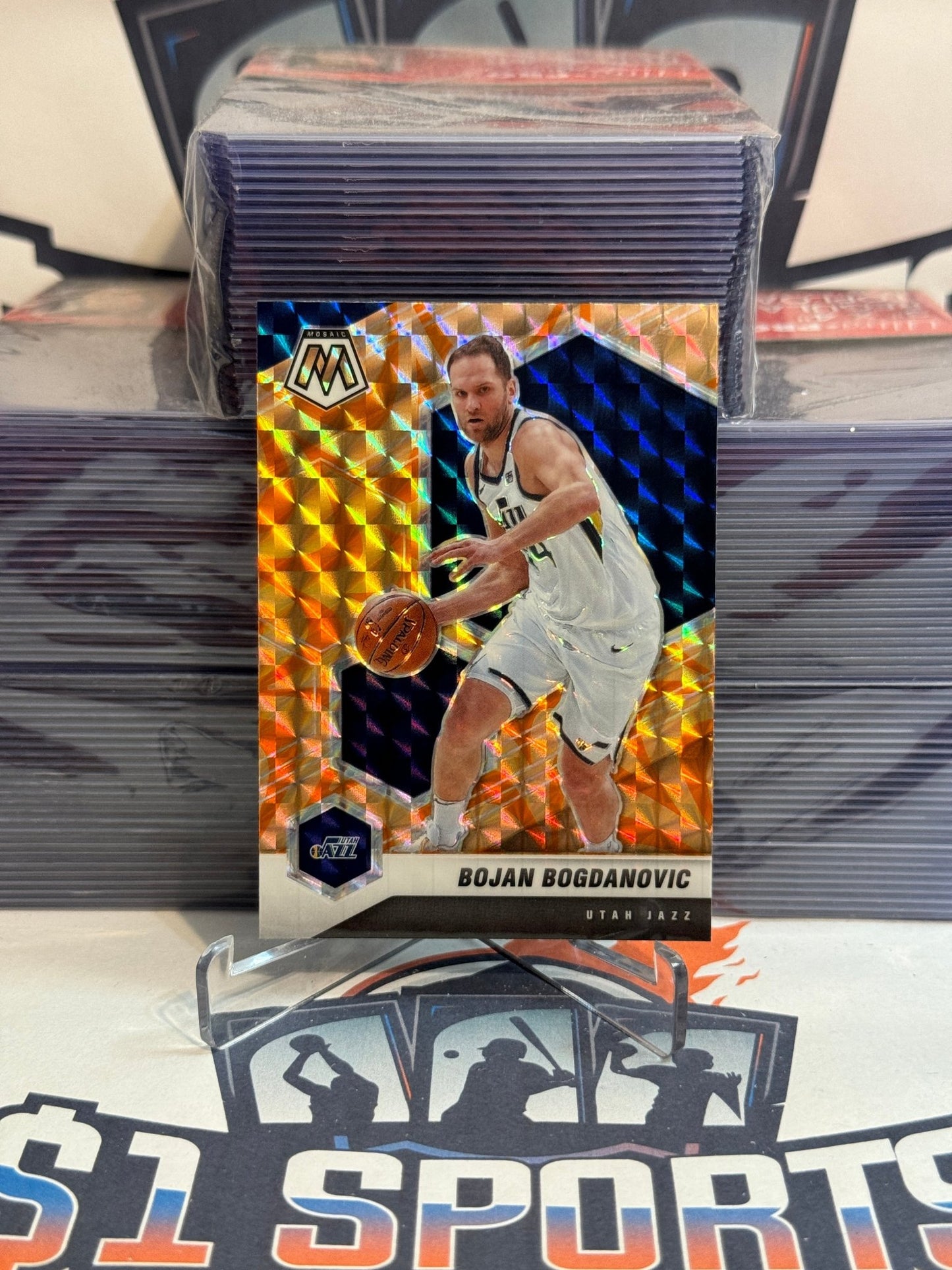 2020 Panini Mosaic (Orange Reactive Prizm) Bojan Bogdanovic #187