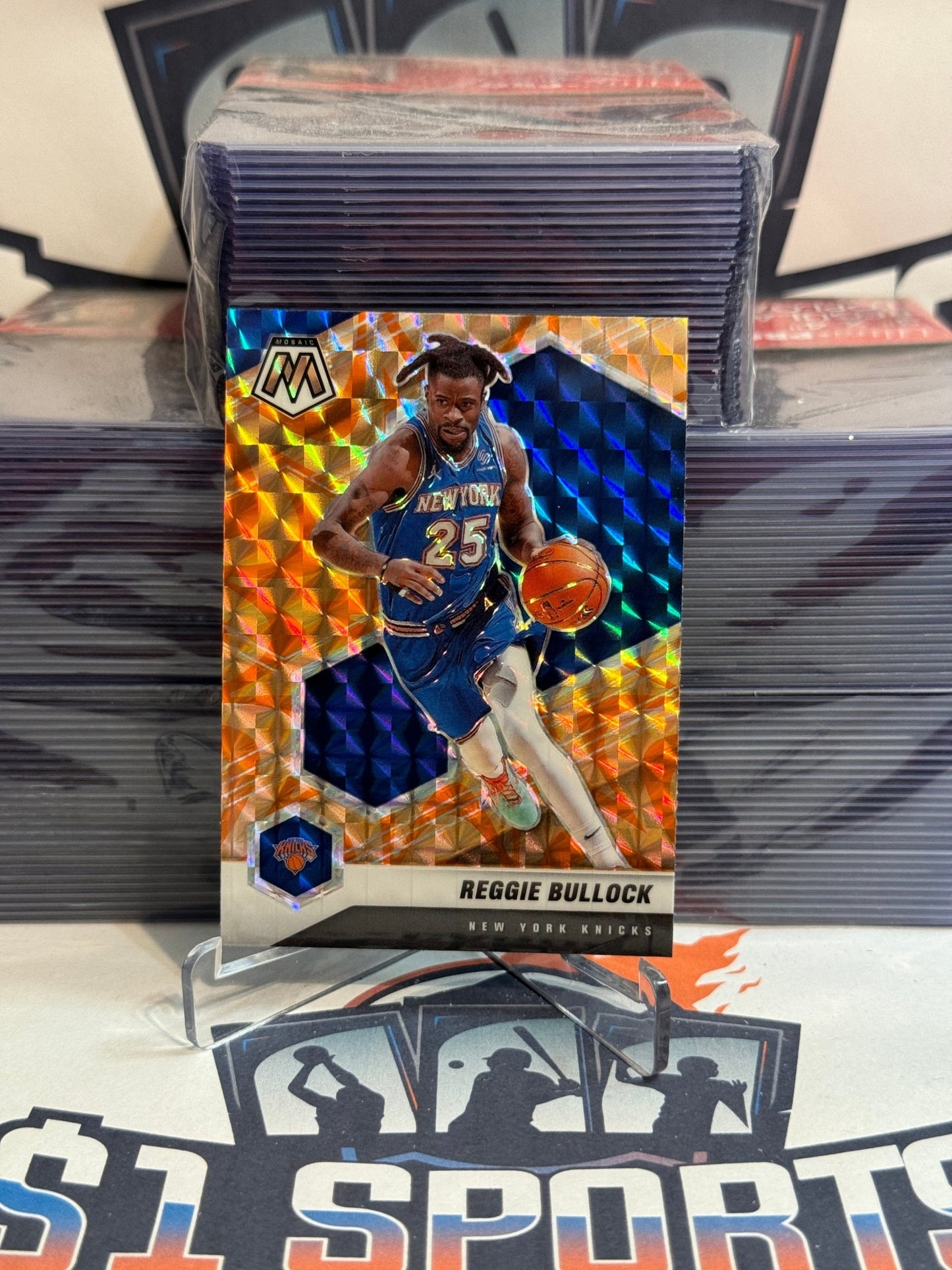 2020 Panini Mosaic (Orange Reactive Prizm) Reggie Bullock #114