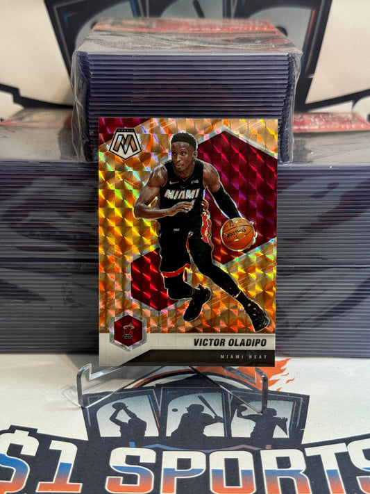 2020 Panini Mosaic (Orange Reactive Prizm) Victor Oladipo #186