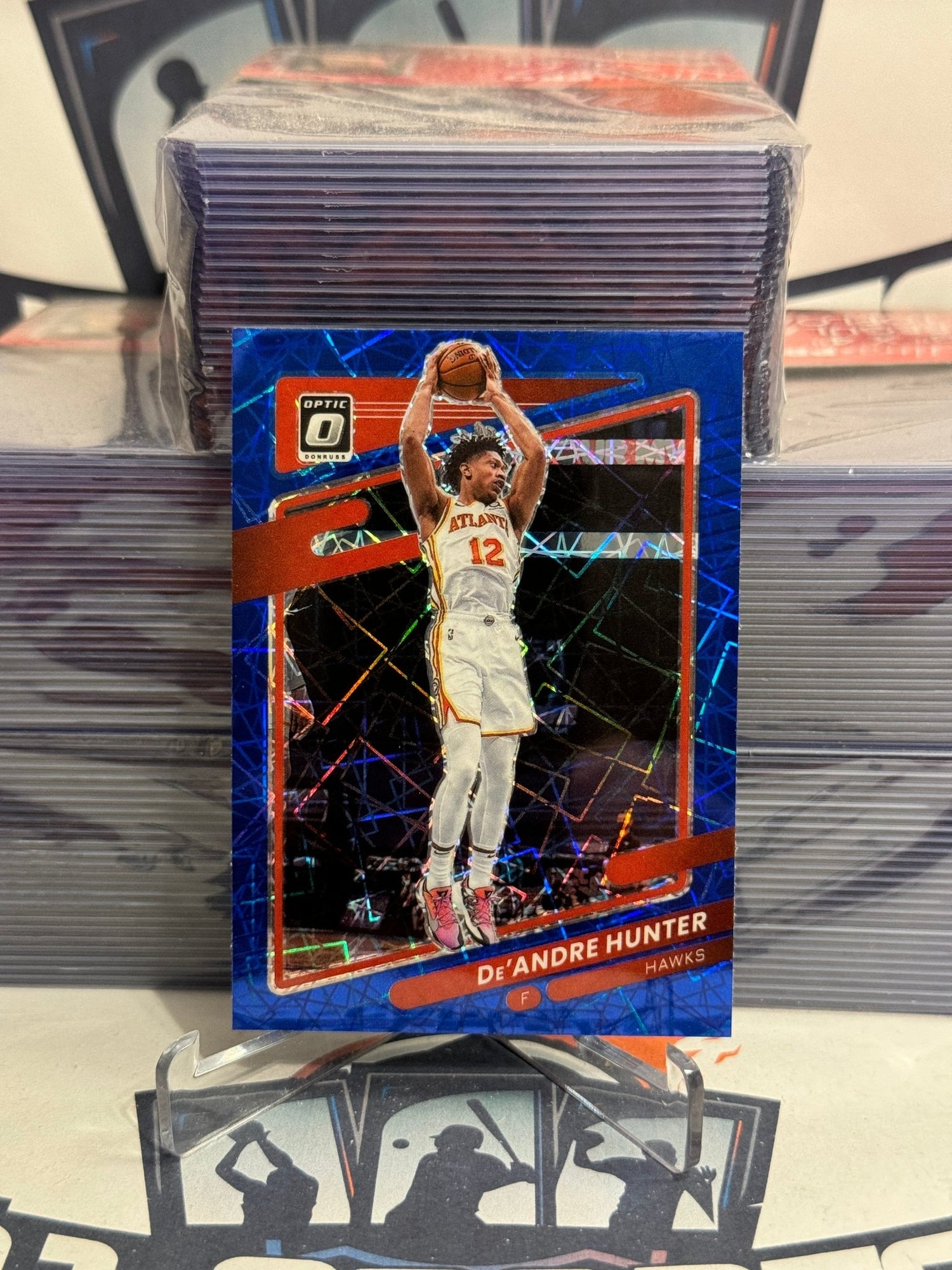 2021 Donruss Optic (Blue Velocity Prizm) De'Andre Hunter #13