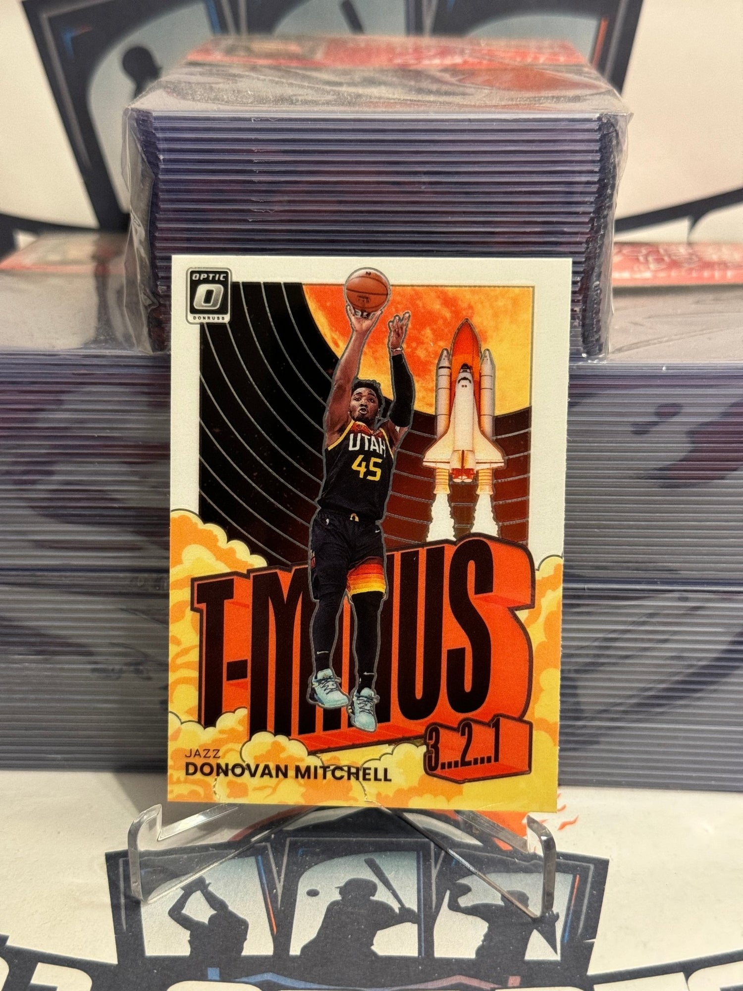 2021 Donruss Optic (T-Minus 3, 2, 1) Donovan Mitchell #5