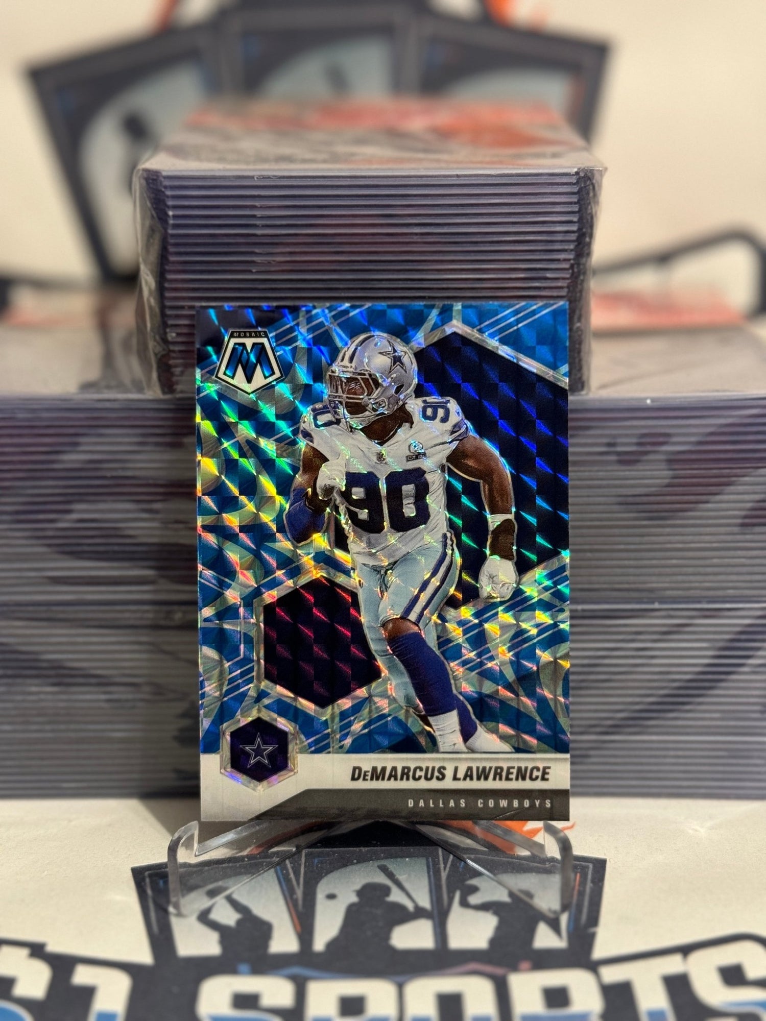 2021 Panini Mosaic (Blue Reactive Prizm) DeMarcus Lawrence #61