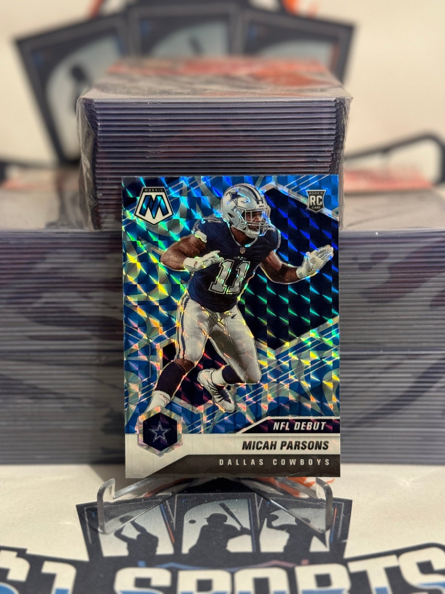2021 Panini Mosaic (Blue Reactive Prizm, NFL Debut) Micah Parsons Rookie #257
