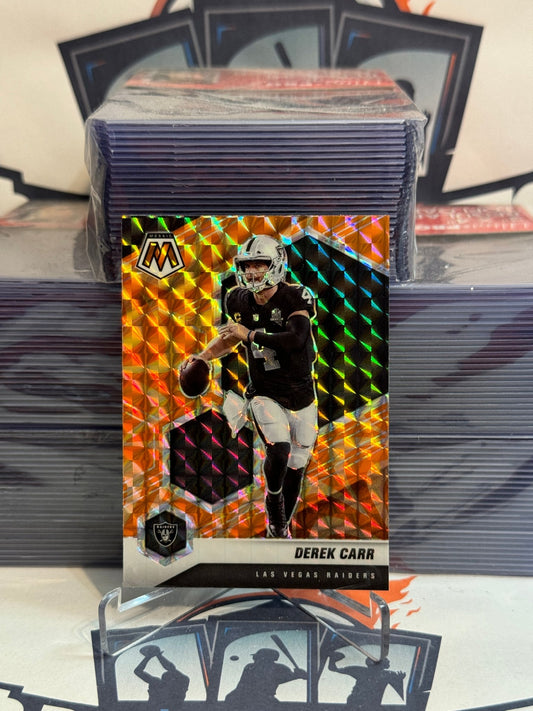 2021 Panini Mosaic (Orange Reactive Prizm) Derek Carr #104