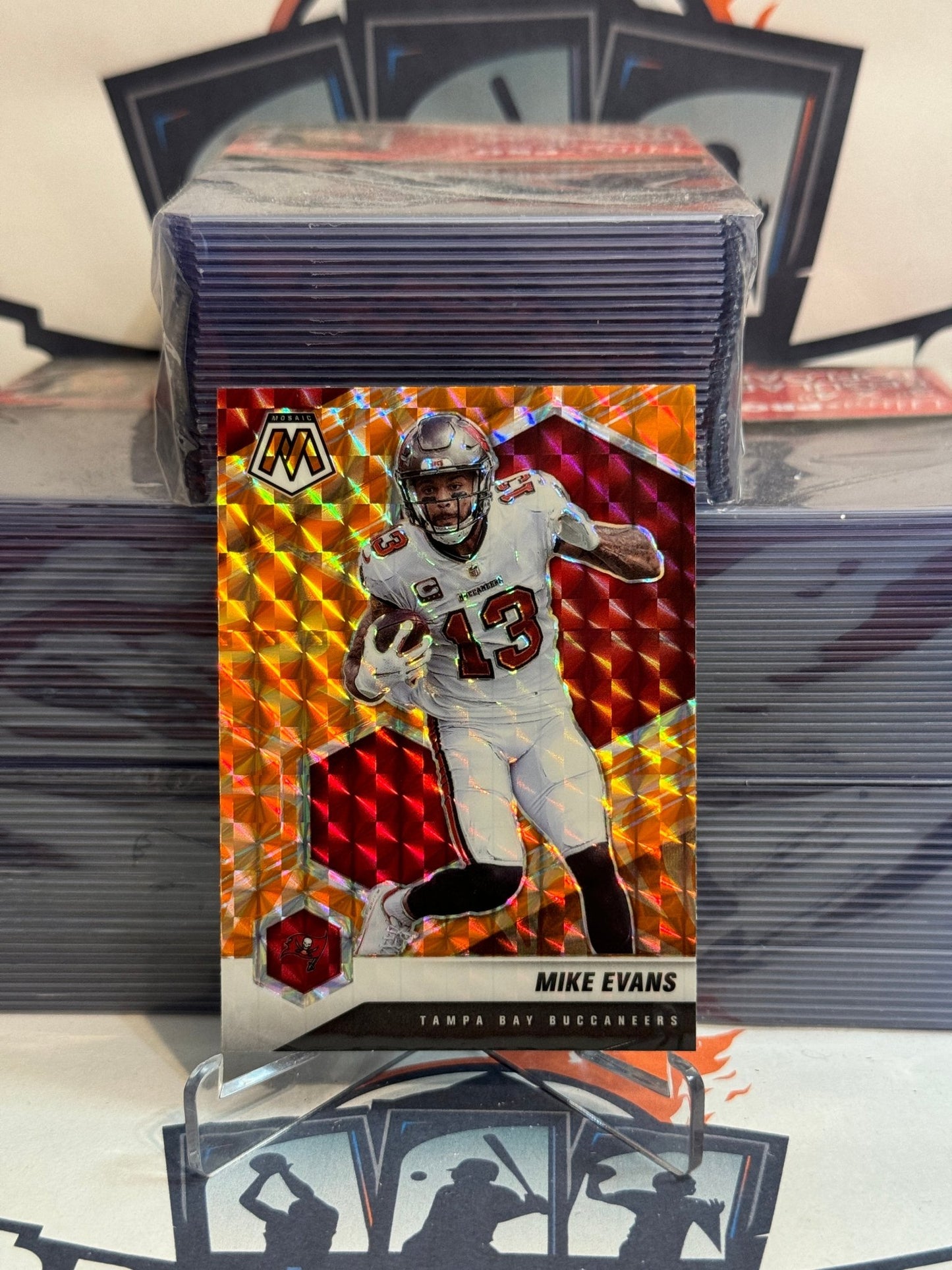 2021 Panini Mosaic (Orange Reactive Prizm) Mike Evans #189