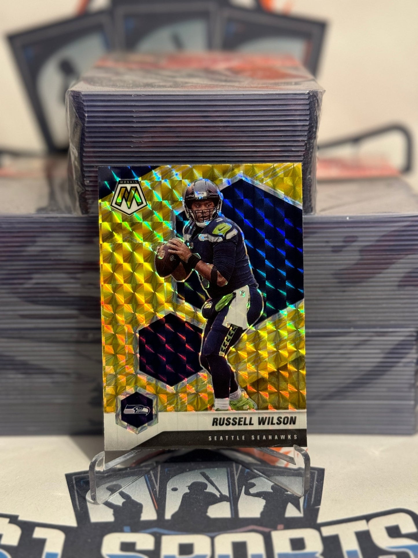 2021 Panini Mosaic (Yellow Reactive Prizm) Russell Wilson #179