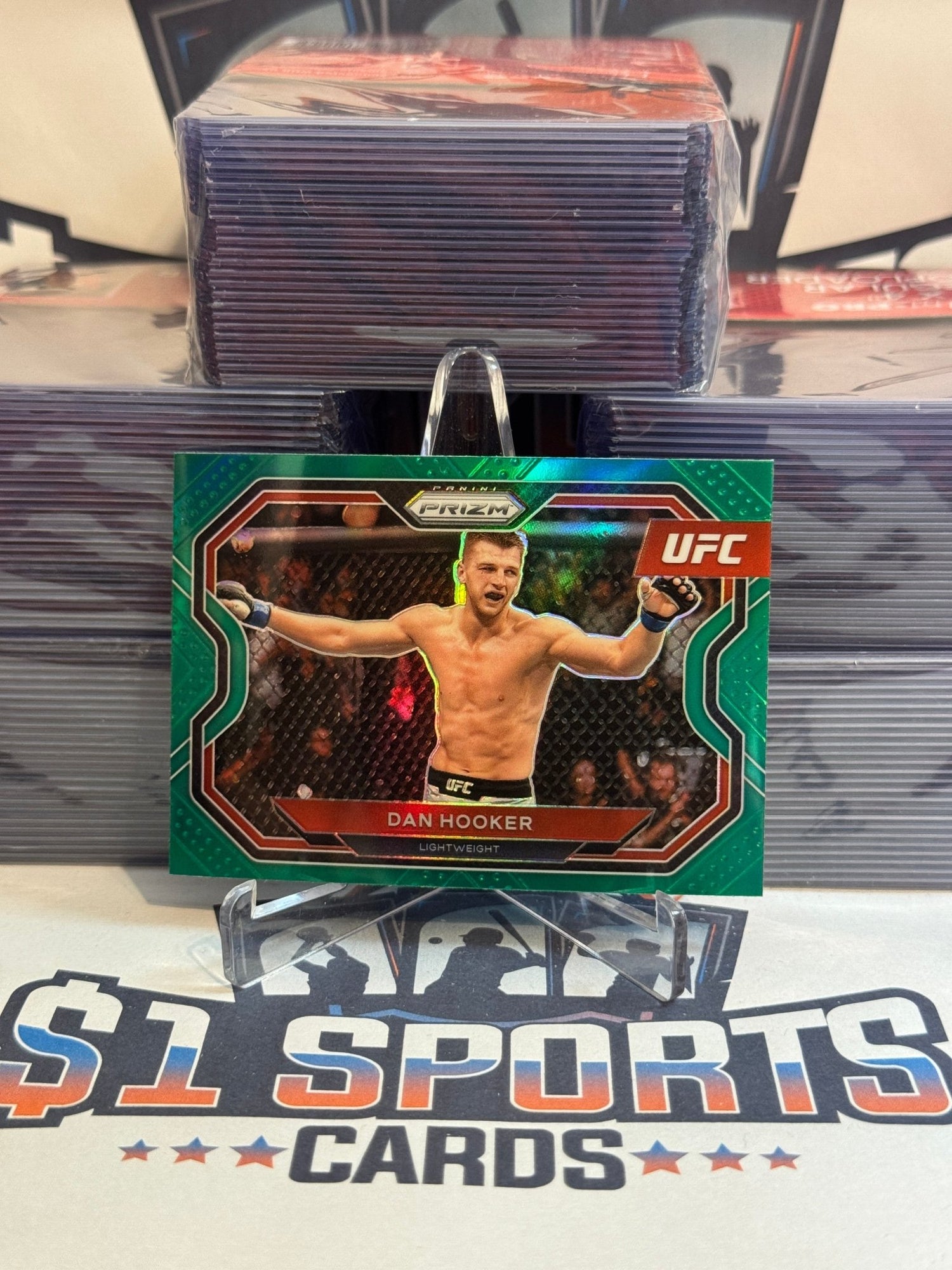 2021 Panini Prizm UFC (Green Prizm) Dan Hooker #156