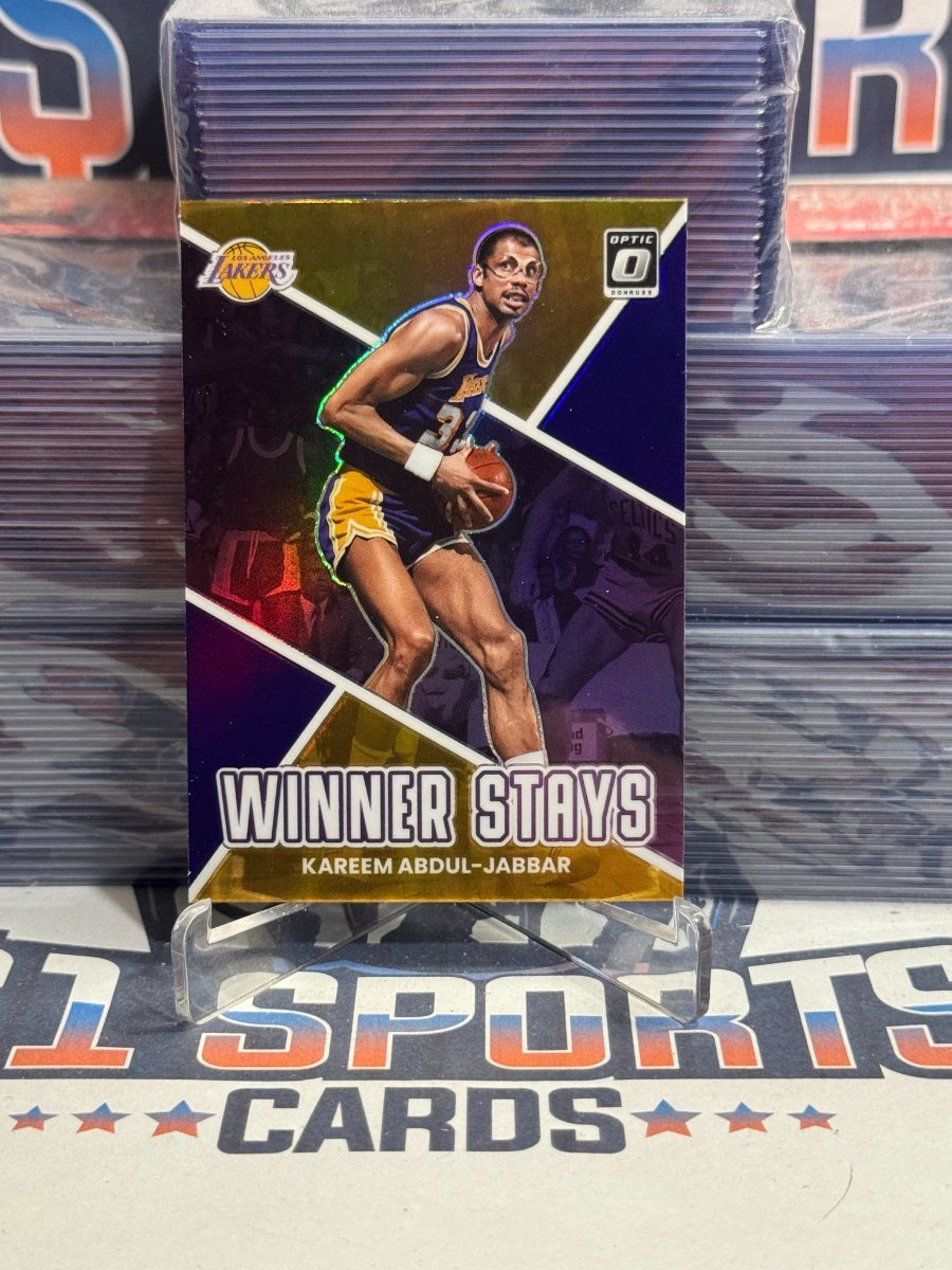 2022 Donruss Optic (Purple Prizm, Winner Stays) Kareem Abdul - Jabbar 17