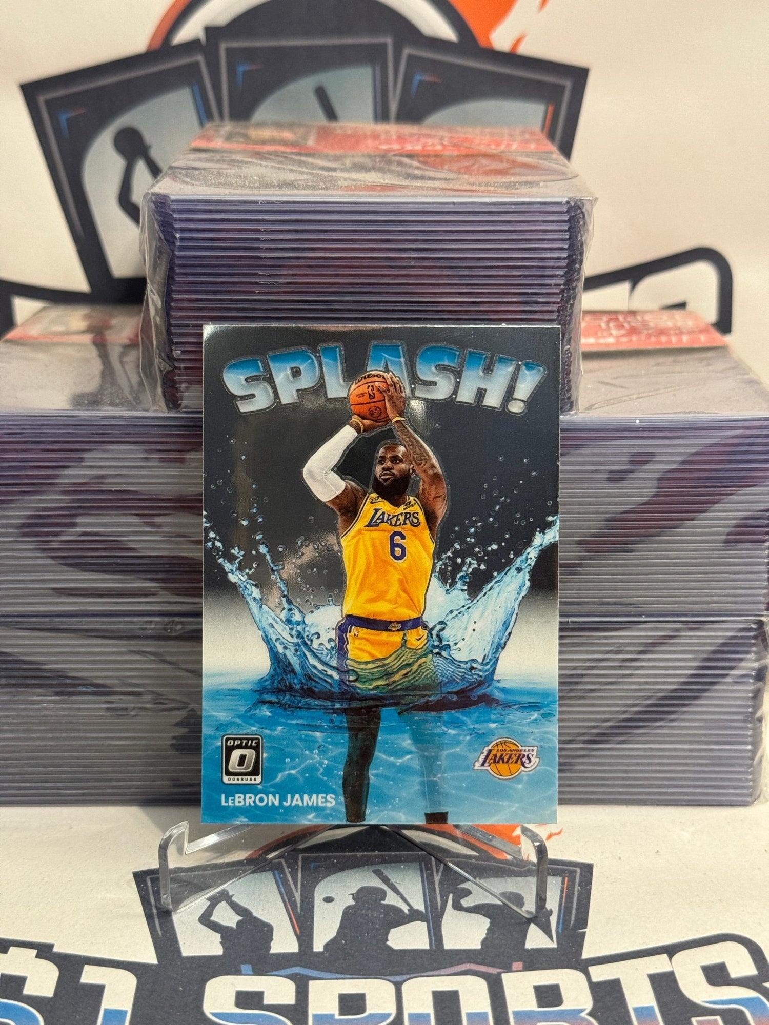 2022 Donruss Optic (Splash!) LeBron James #15