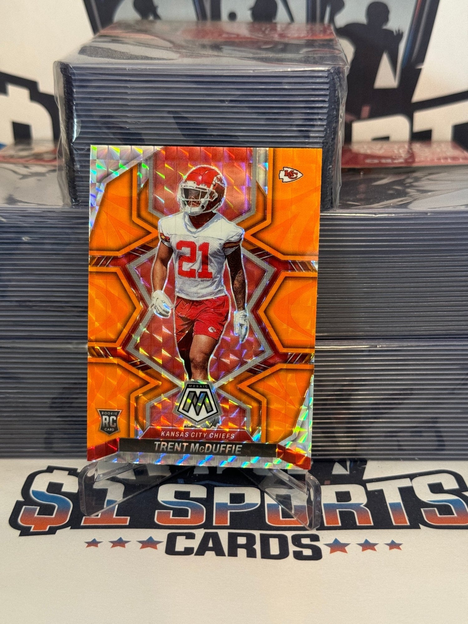 2022 Panini Mosaic (Orange Reactive Prizm) Trent McDuffie Rookie #371