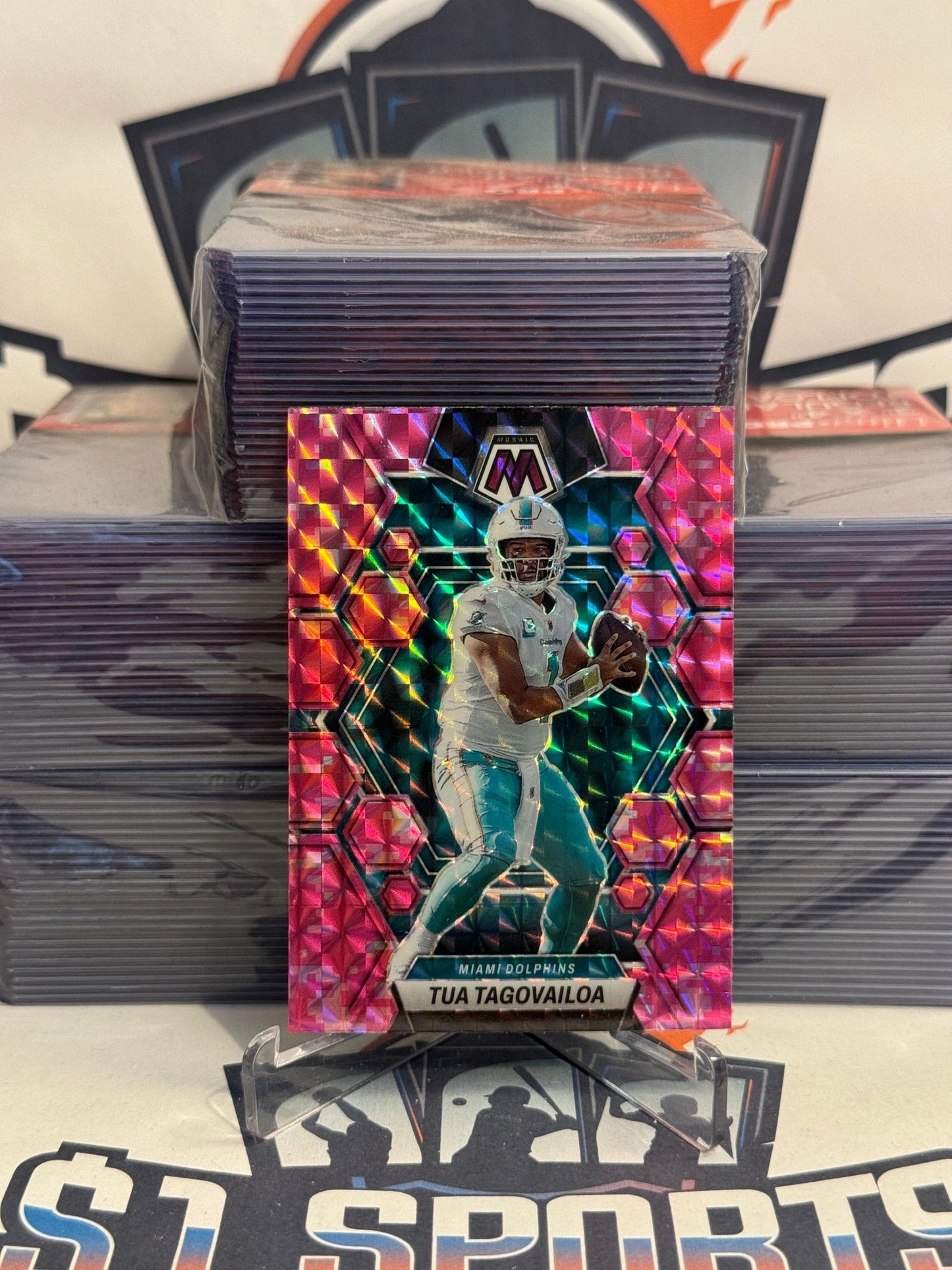 2022 Panini Mosaic (Pink Camo Prizm) Tua Tagovailoa #143