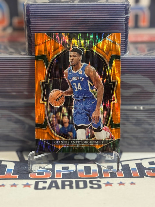 2022 Panini Select (Orange Shimmer Prizm) Giannis Antetokounmpo 61