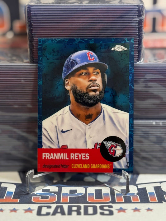 2022 Topps Chrome Platinum (Blue Mini - Diamond Refractor 34/199) Franmil Reyes 221