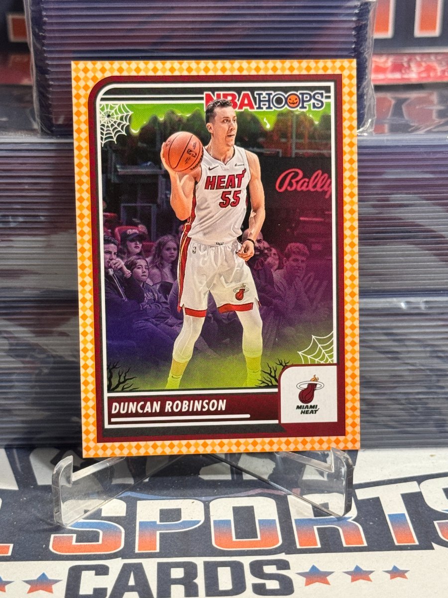 2023 NBA Hoops (Haunted Hoops, Orange) Duncan Robinson 164