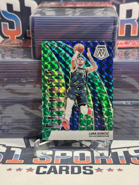 2023 Panini Mosaic (Green Mosaic Prizm, Elevate) Luka Doncic #2