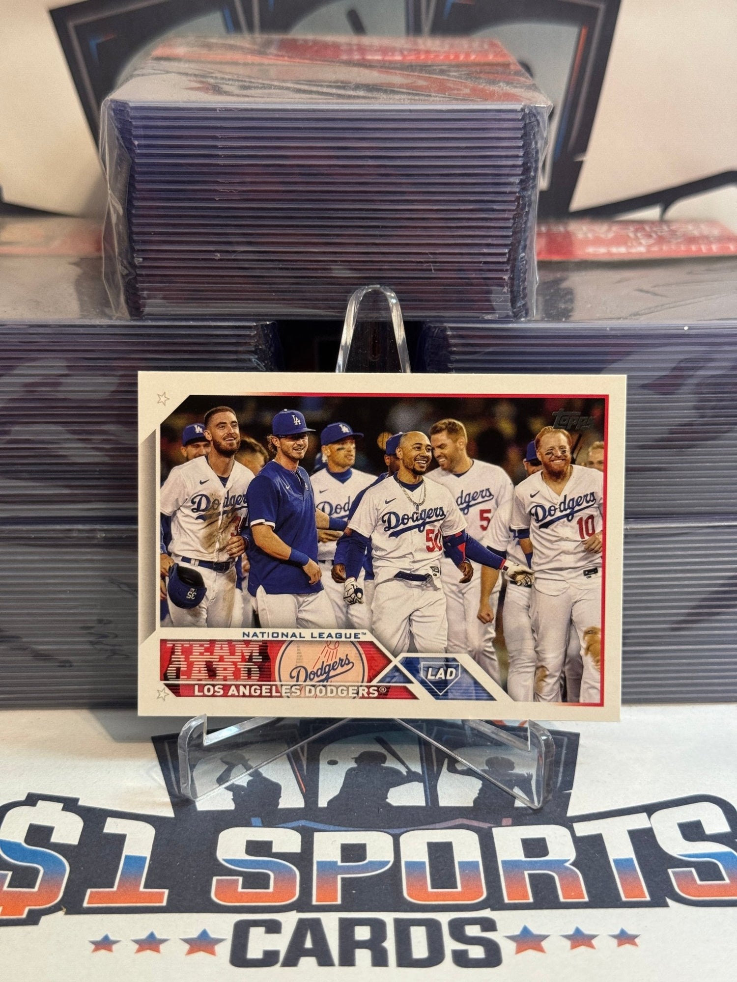 2023 Topps (Dodgers Team Card) Mookie Betts #219