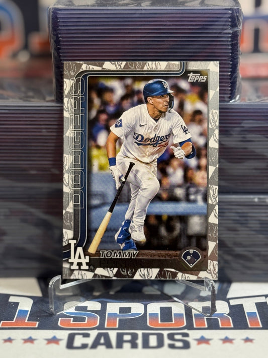 2025 Topps (Spring Training Foil) Tommy Edman 214