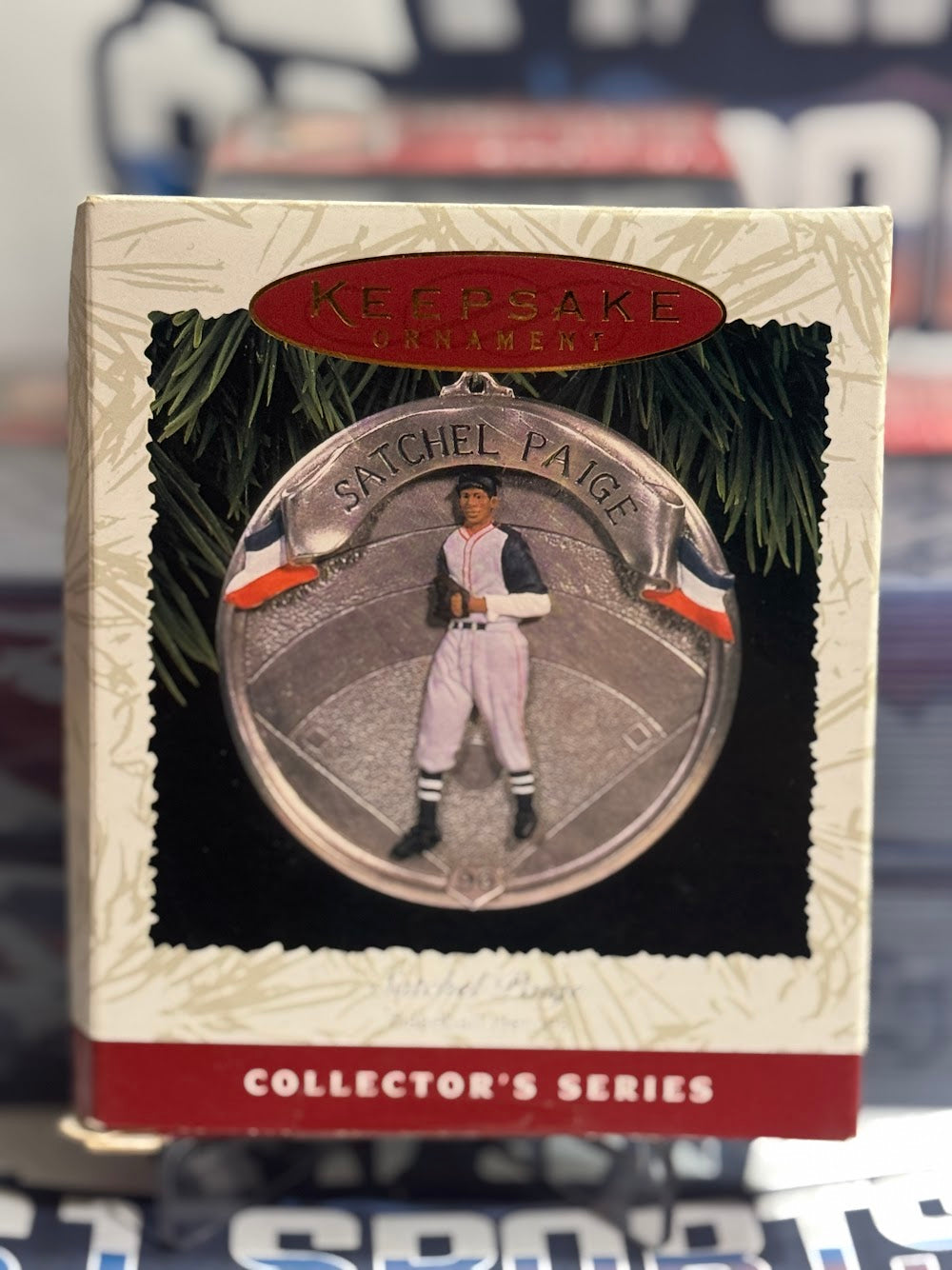 1996 Hallmark Keepsake Ornament Baseball Heroes Satchel Paige