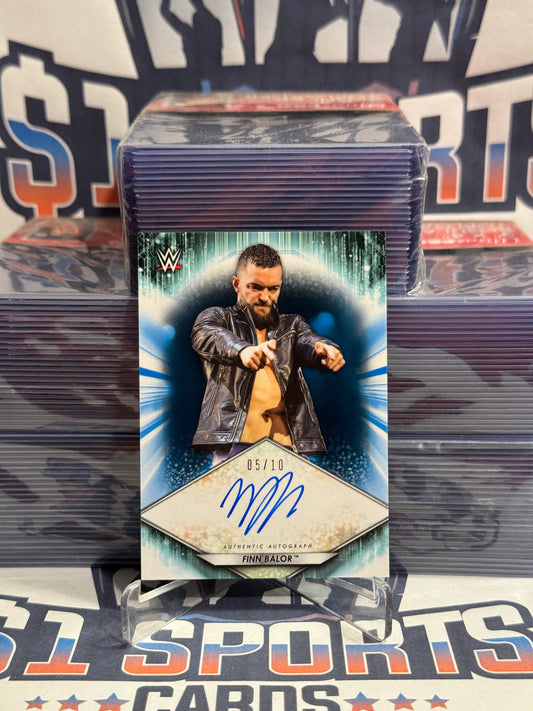 2021 Topps WWE (Blue, Auto 5/10) Finn Balor #A-FB