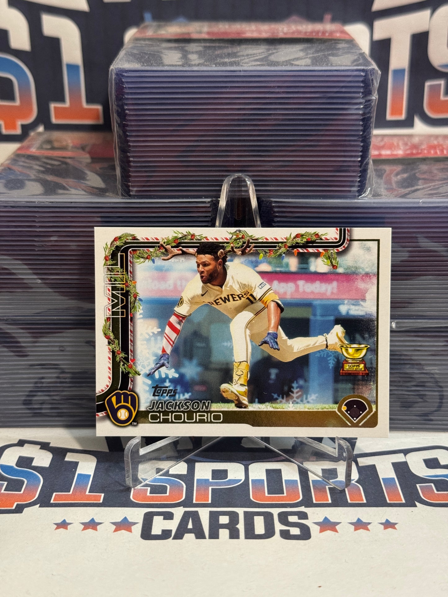 2025 Topps Holiday (Candy Cane Arm Sleeve Variation, Rookie Cup) Jackson Chourio #H82