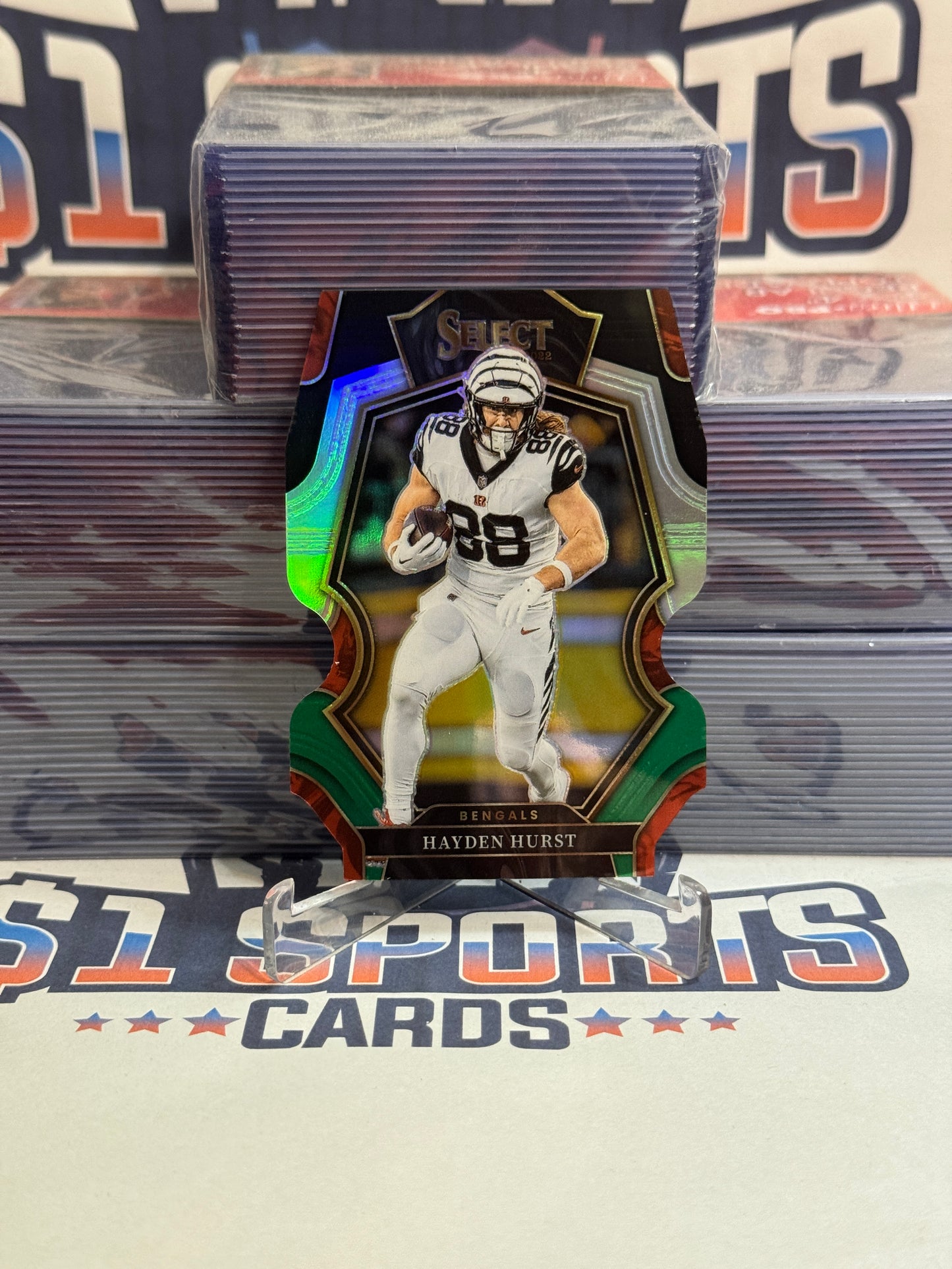 2022 Panini Select (Black White Green Die Cut Prizm) Hayden Hurst #122