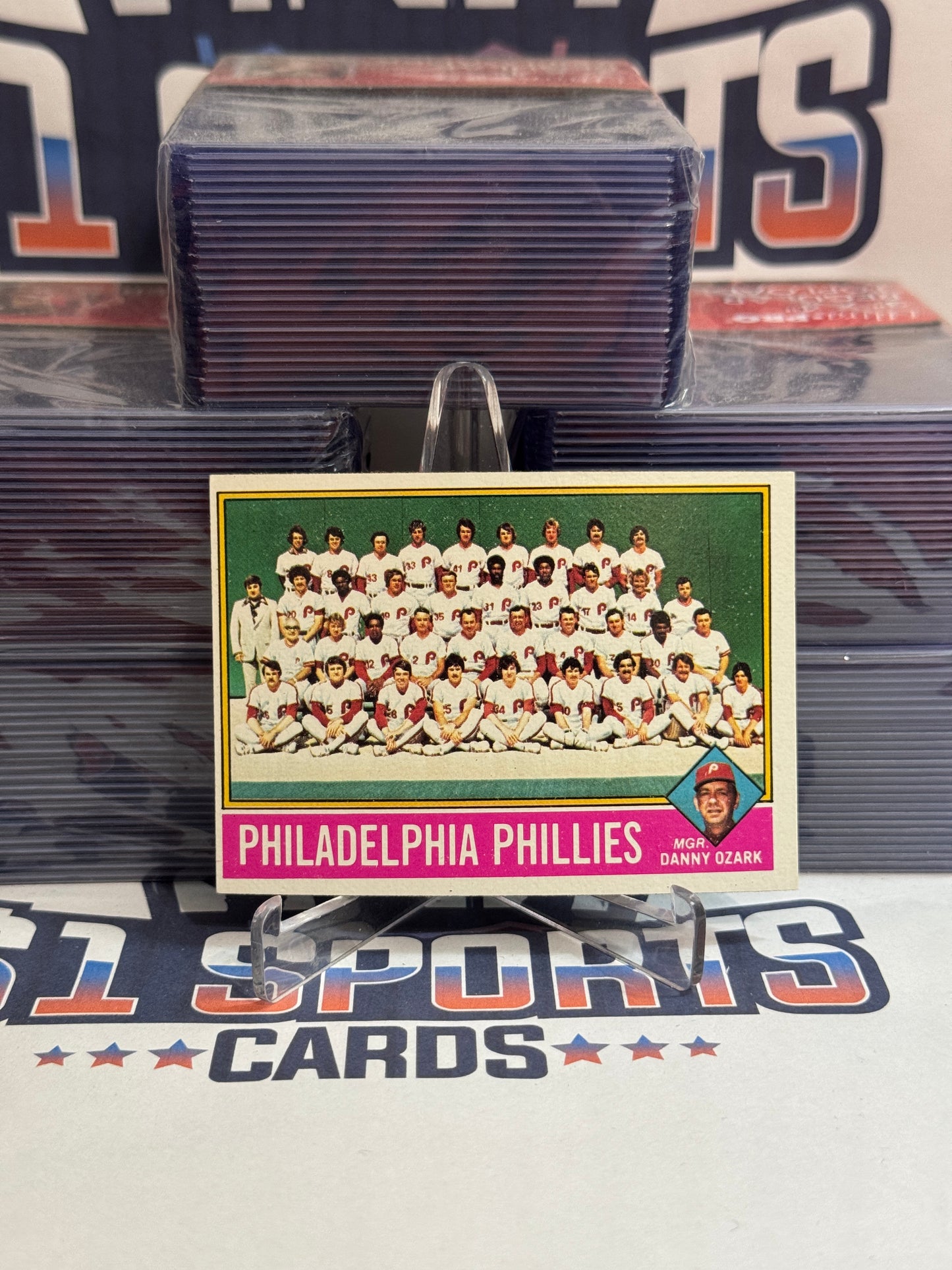 1976 Topps (Phillies Team Card) Dick Allen, Steve Carlton, Mike Schmidt #384