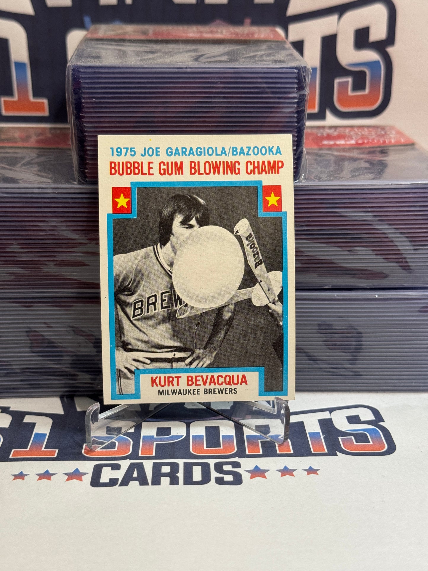 1976 Topps (Bubble Gum Champ) Kurt Bevacqua #564