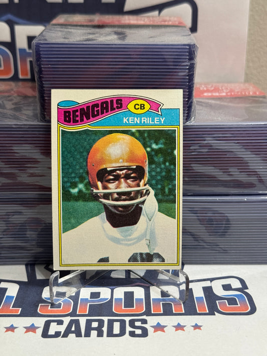 1977 Topps Ken Riley #365