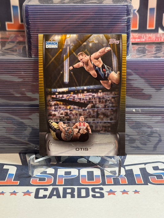 2021 Topps Undisputed WWE (Gold 2/10) Otis #45