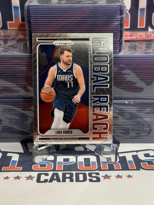 2024 Panini Mosaic (Global Reach) Luka Doncic #8