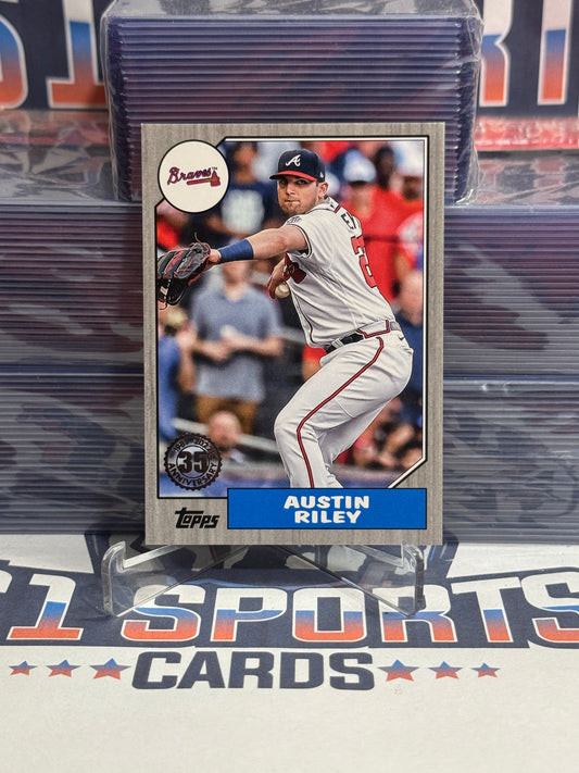 2022 Topps (Gray, 1987 Redux 257/299) Austin Riley #87TB-29