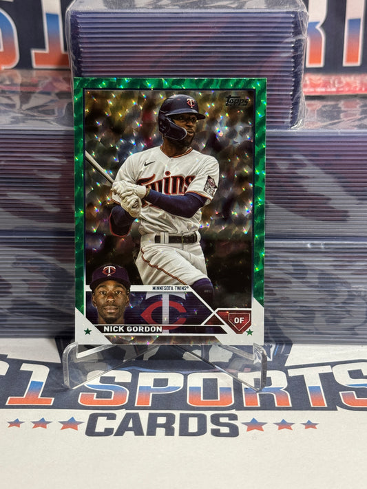 2022 Topps (Green 396/499) Nick Gordon #357