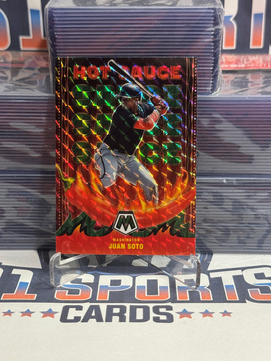 2022 Panini Mosaic (Green Prizm, Hot Sauce) Juan Soto #HS-2