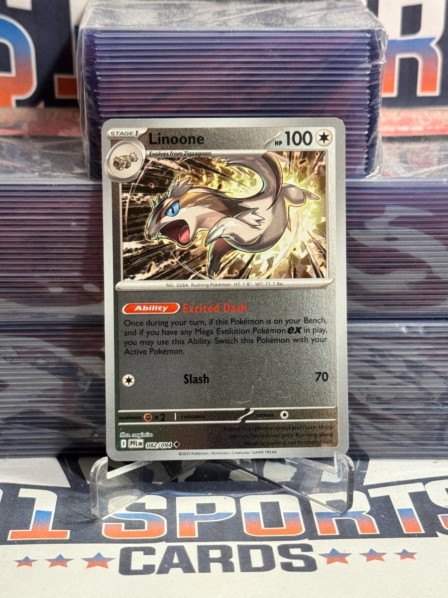 Pokemon TCG: Phantasmal Flames - Linoone (Reverse Holo, Uncommon) 82