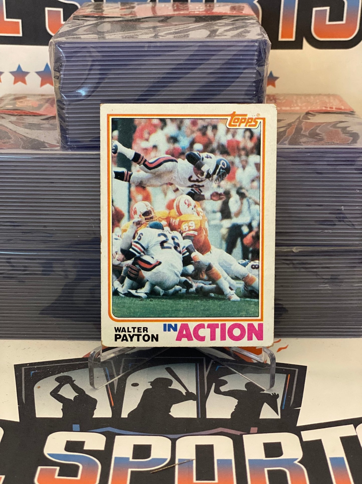 1982 Topps (In Action) Walter Payton #303