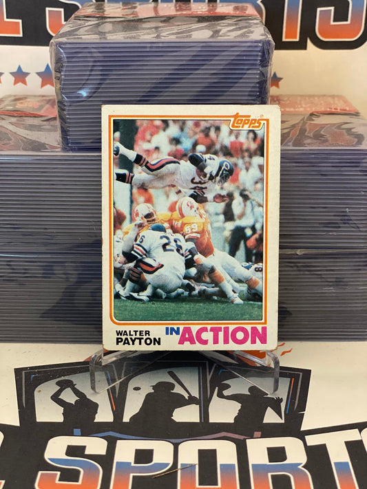 1982 Topps (In Action) Walter Payton #303