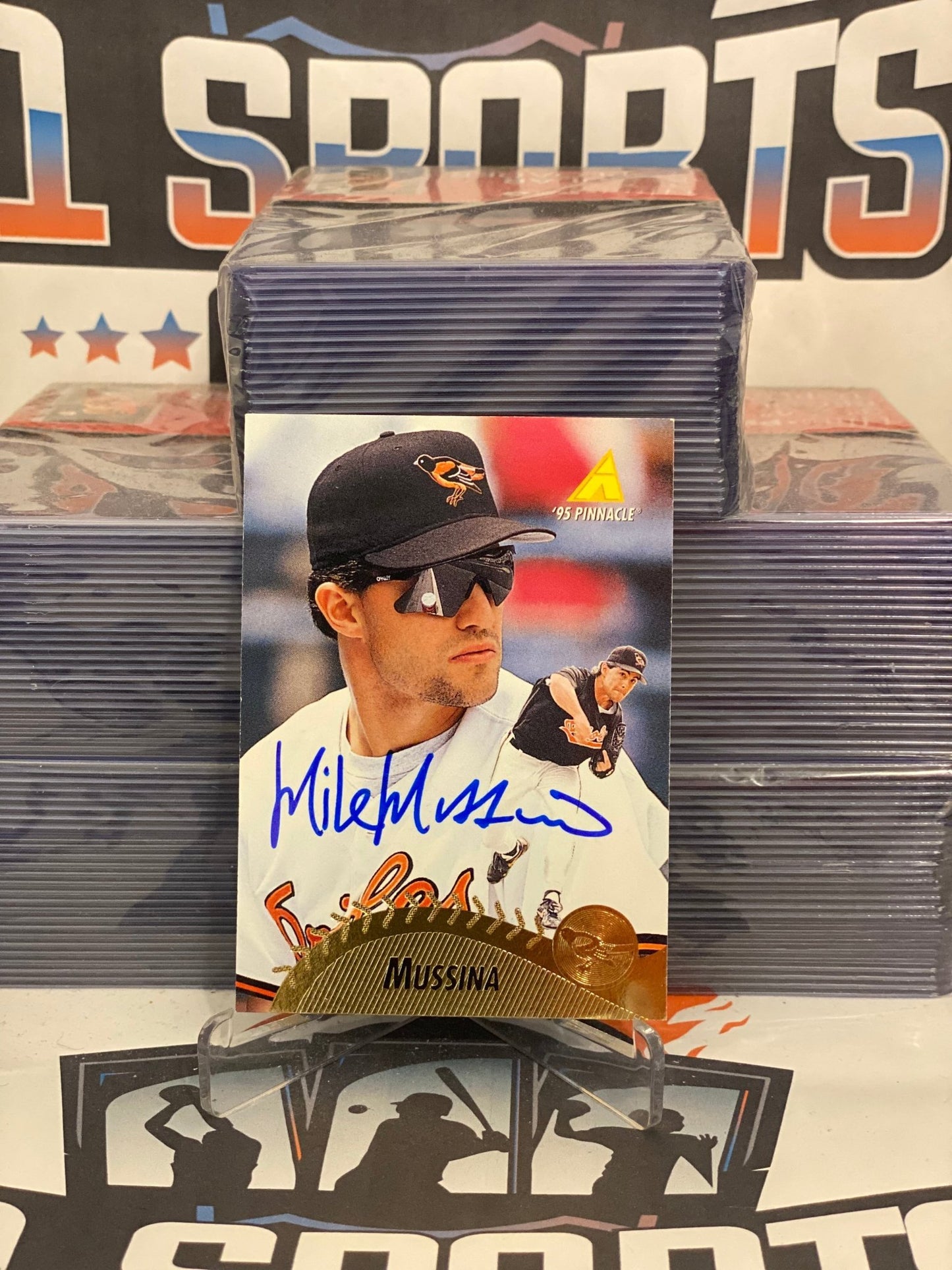 1995 Pinnacle (Hand-Signed Auto) Mike Mussina #14