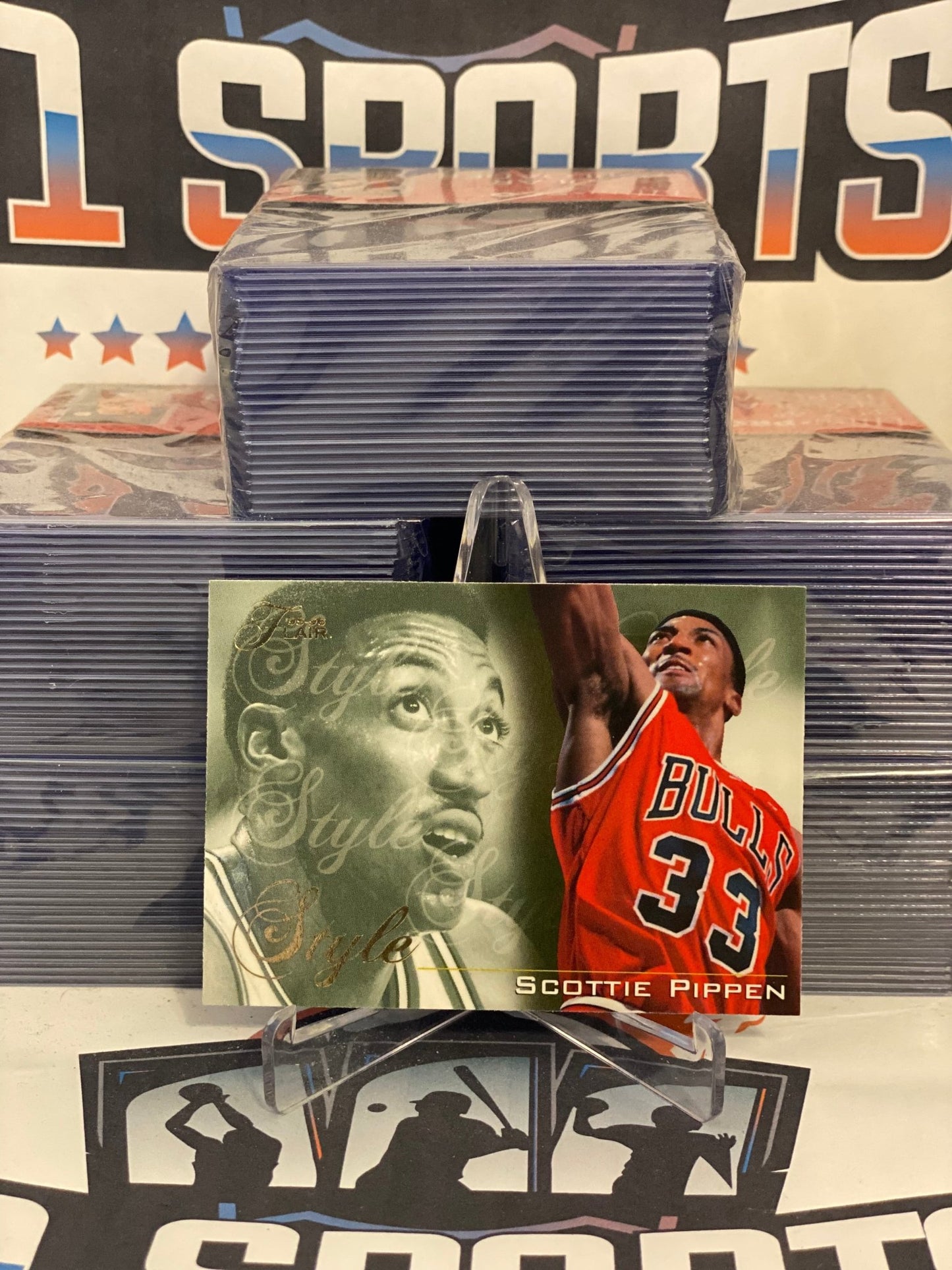 1996 Fleer Flair (Style) Scottie Pippen #241