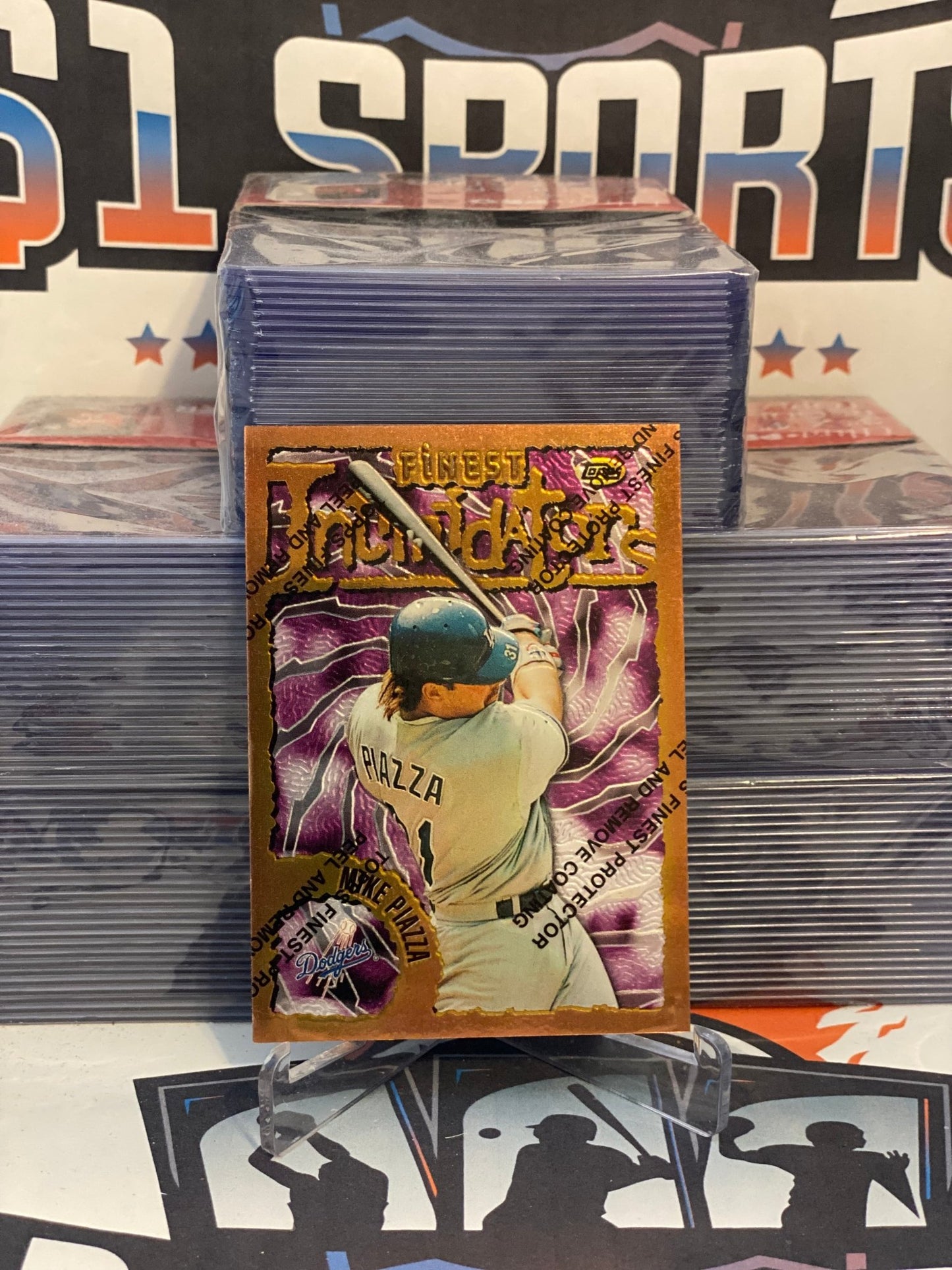 1996 Topps Finest (Intimidators) Mike Piazza #113