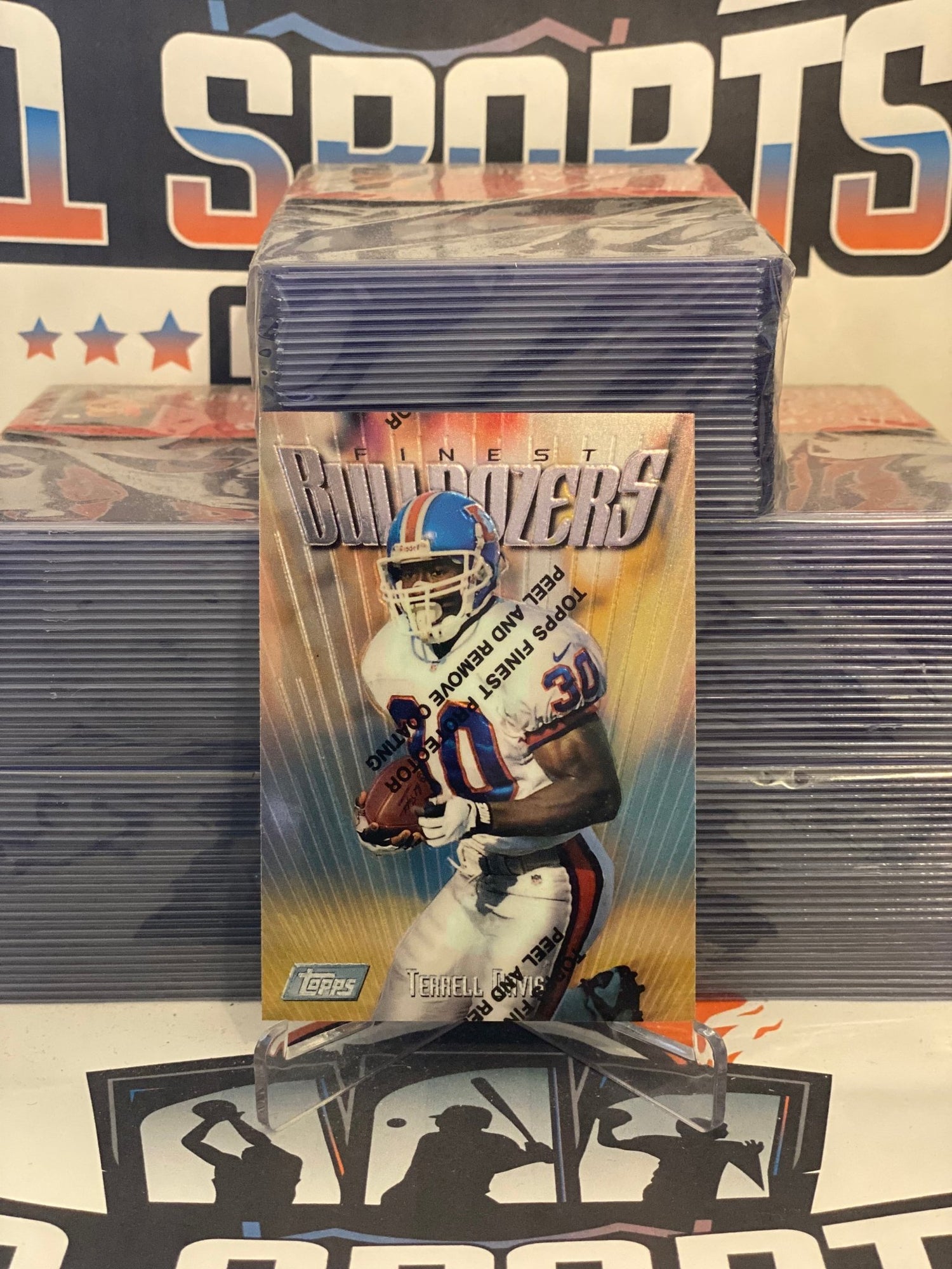 1997 Topps Finest (Bulldozers) Terrell Davis #145 – $1 Sports Cards