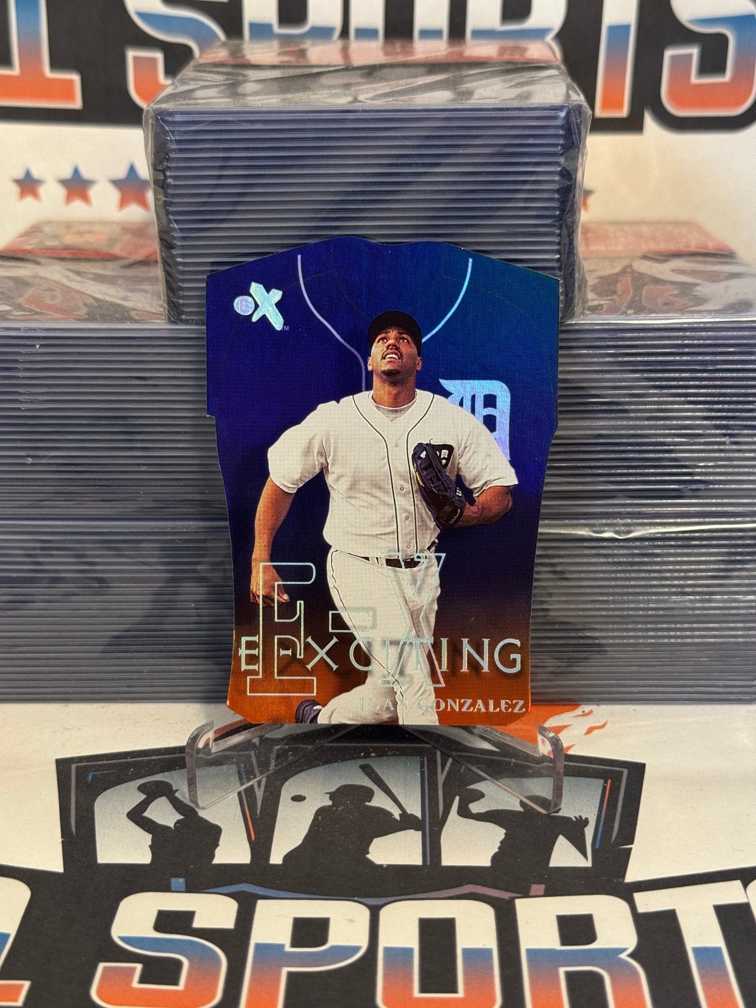 2000 Skybox EX (E-Xciting) Juan Gonzalez #9