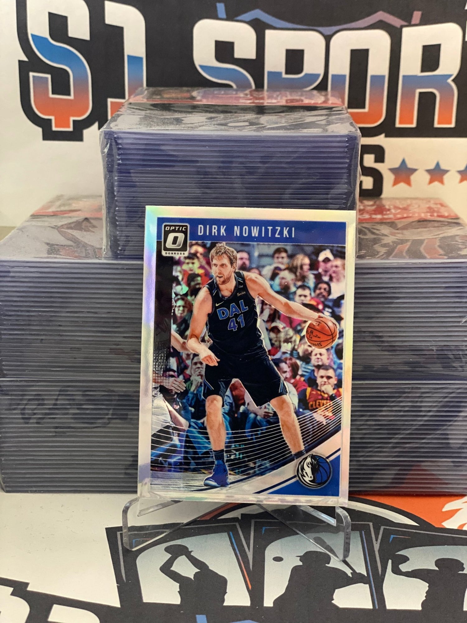 2018 Donruss Optic (Holo Prizm) Dirk Nowitzki #40