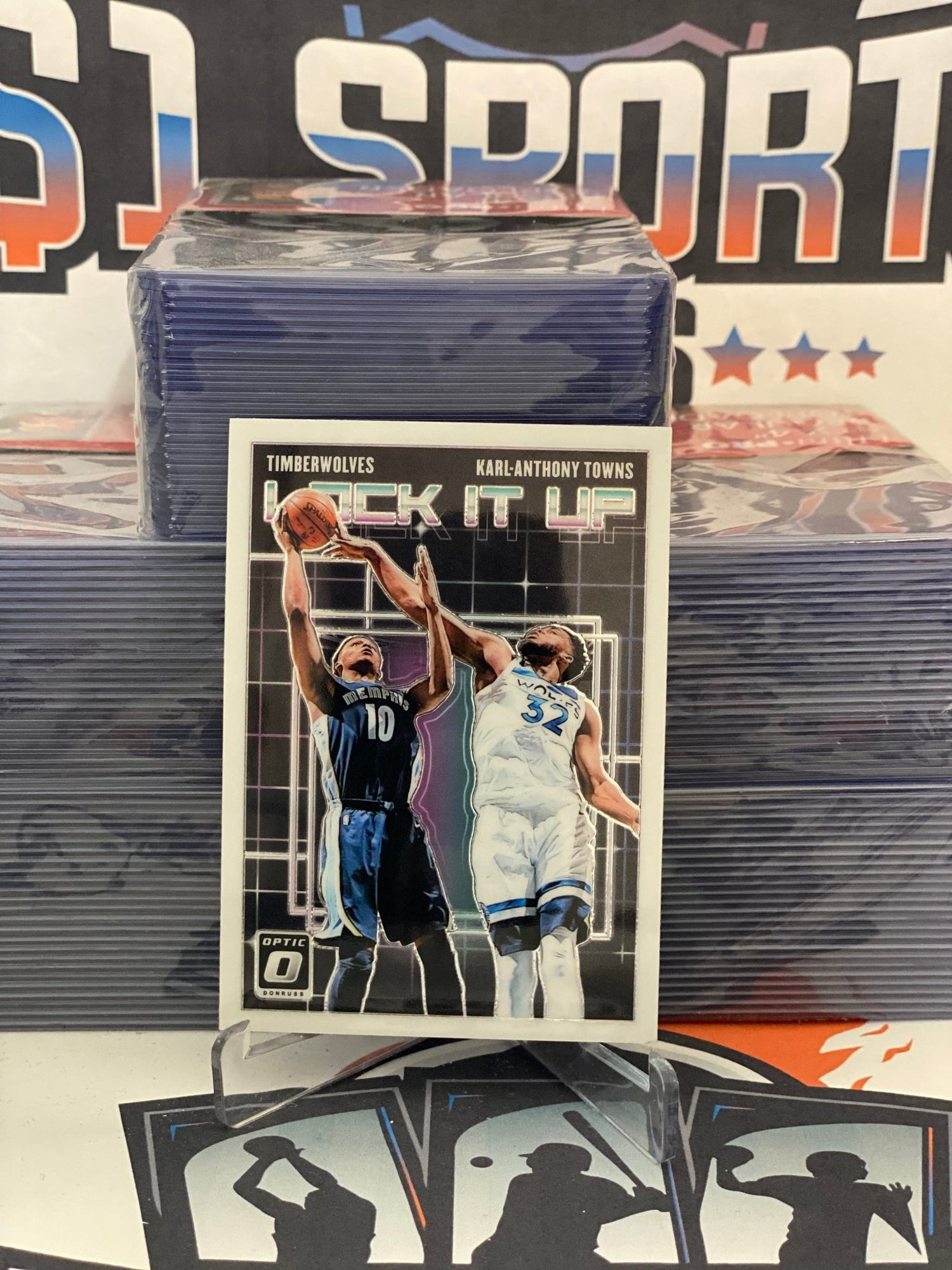 2018 Donruss Optic (Lock It Up) Karl-Anthony Towns #10