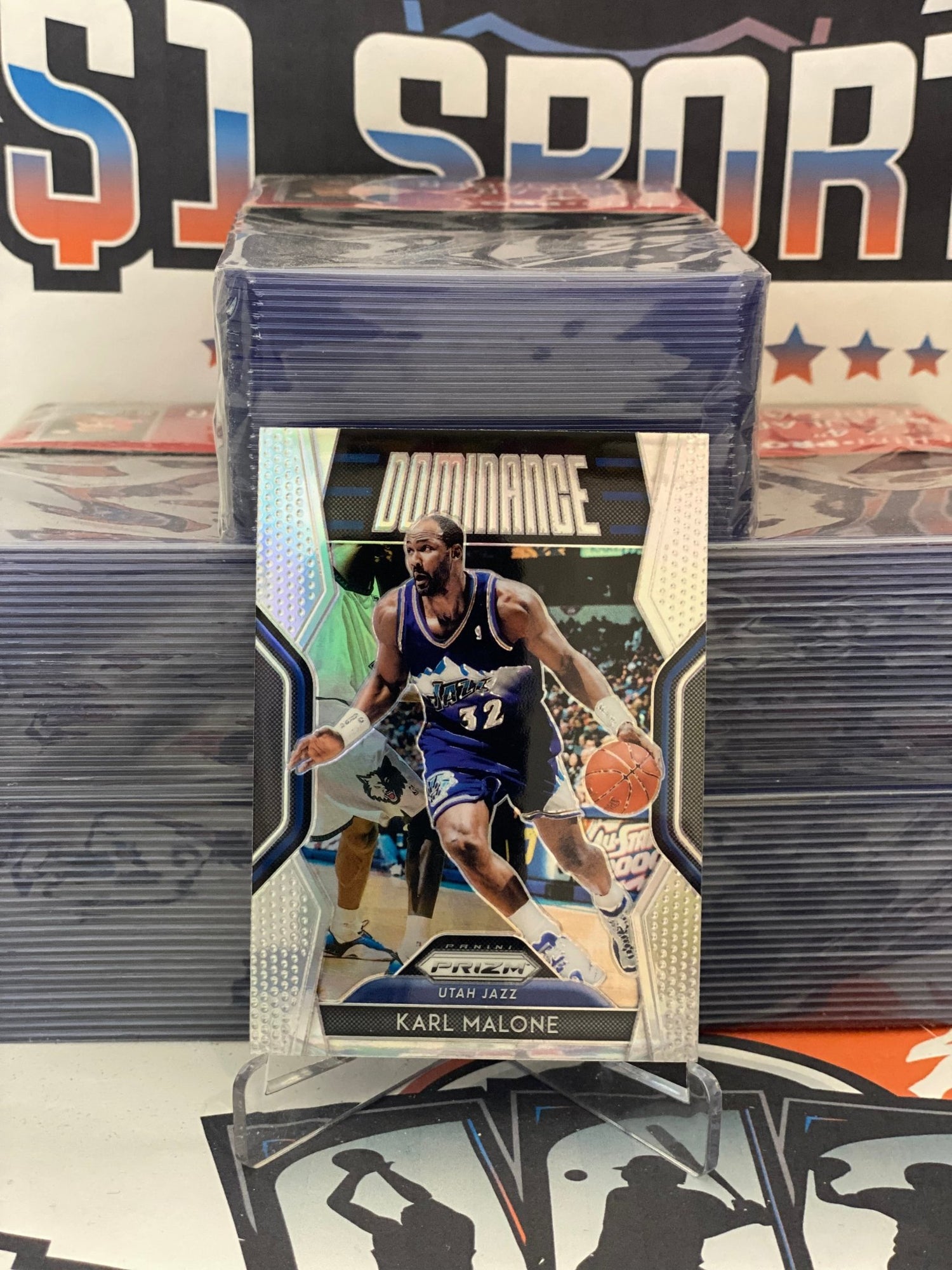 2018 Panini Prizm (Silver Prizm, Dominance) Karl Malone #12