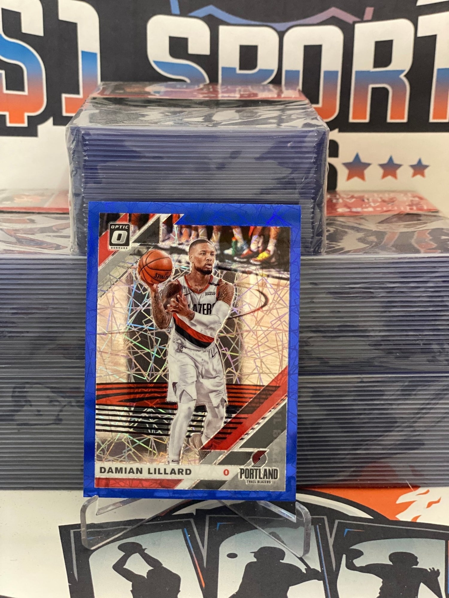 2019 Donruss Optic (Blue Velocity Prizm) Damian Lillard #7