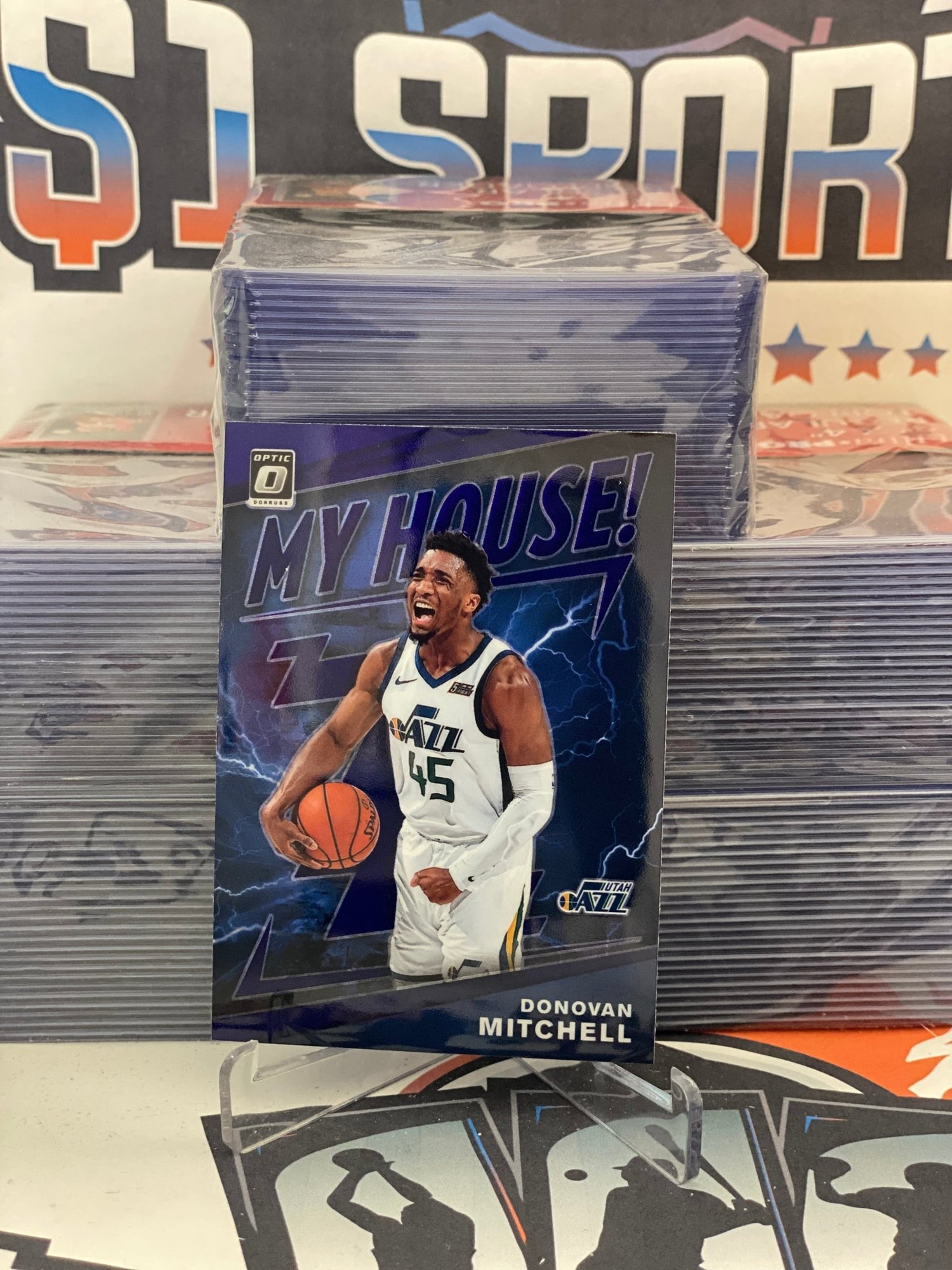 2019 Donruss Optic (Purple Prizm, My House!) Donovan Mitchell #16