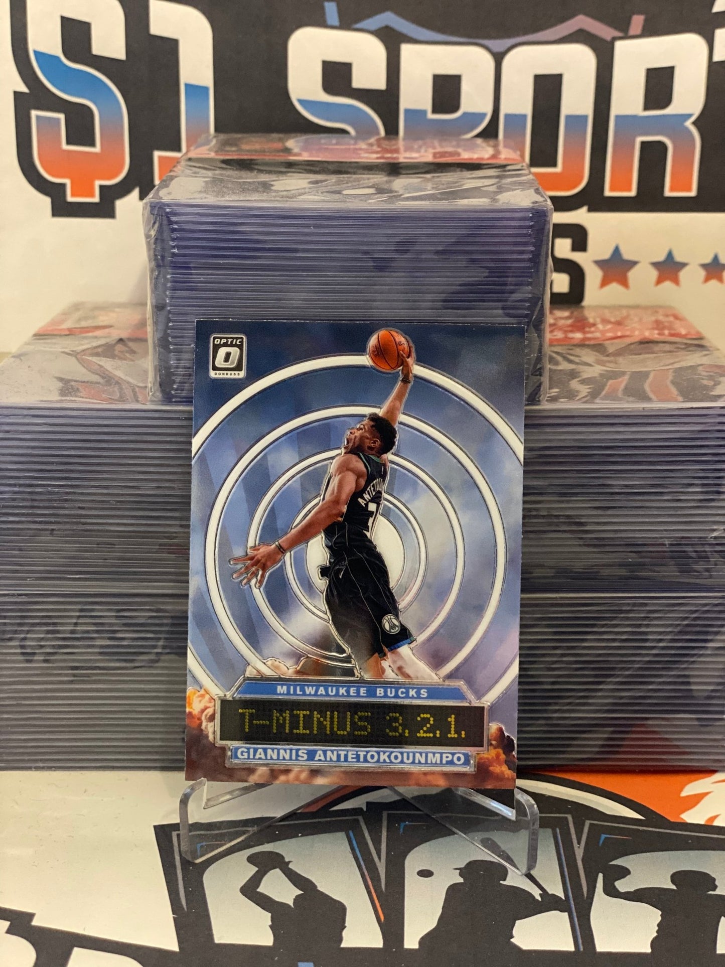2019 Donruss Optic (T-Minus 3, 2, 1) Giannis Antetokounmpo #8