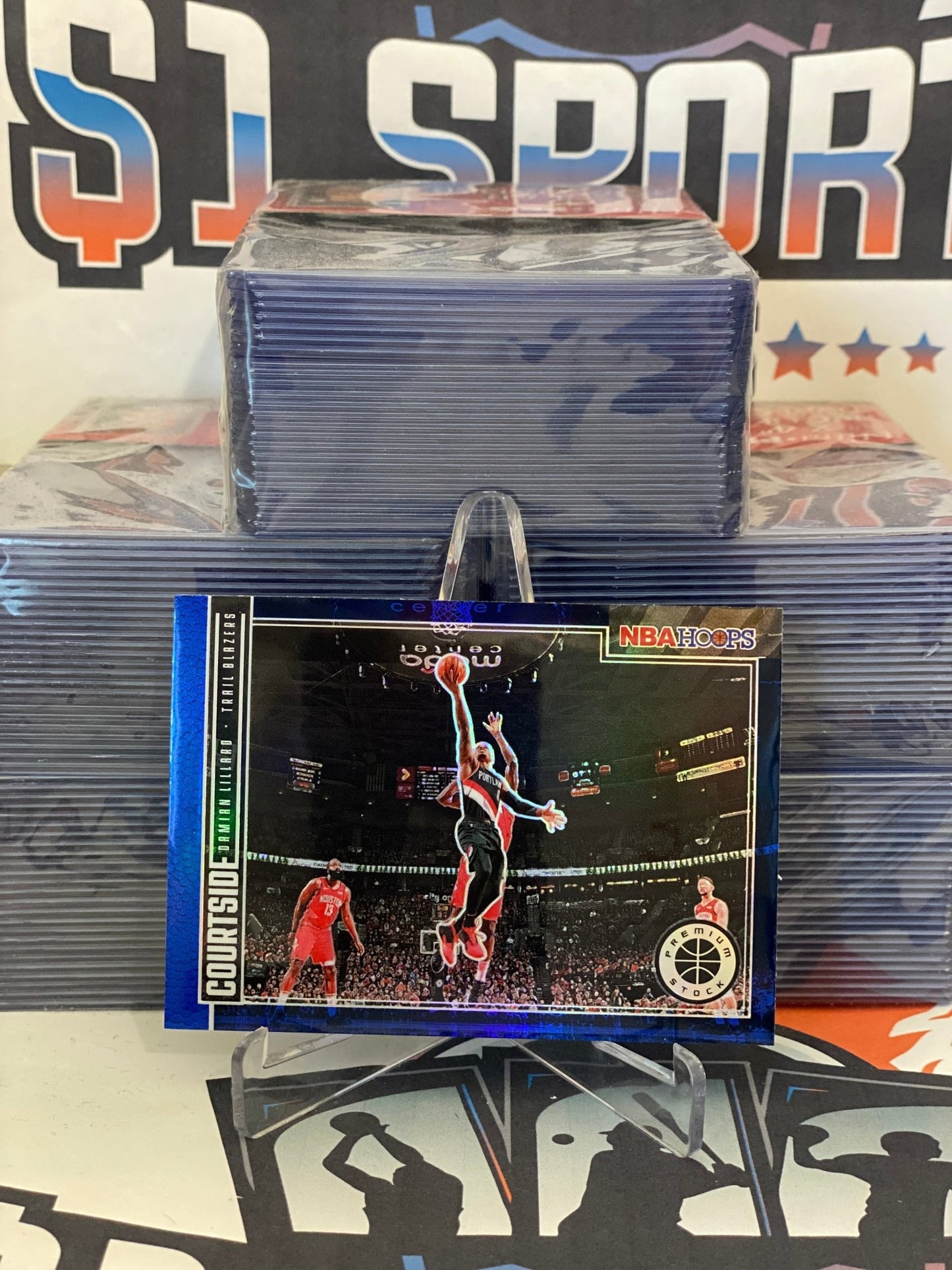 2019 Hoops Premium Stock (Blue Prizm, Courtside) Damian Lillard #6